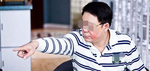 结婚22年2儿子非亲生揭秘结婚22年背后的故事，两个儿子的身世之谜与情感纠葛