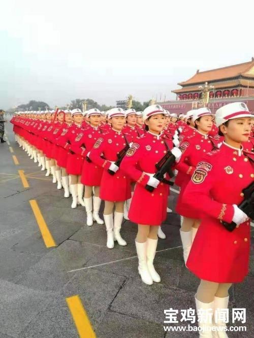 民兵方队领队：向右看时最震撼